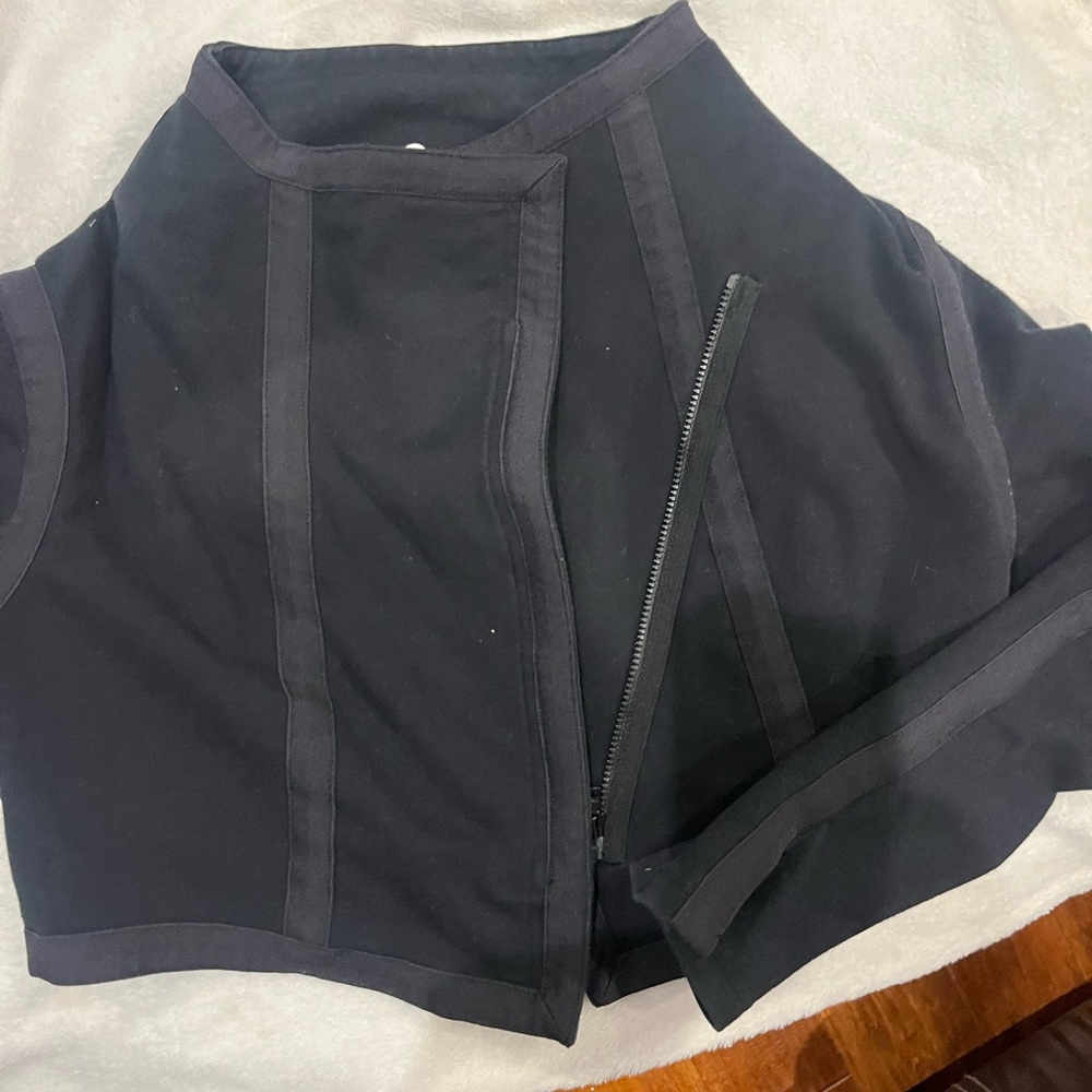Vintage lululemon Black Cropped Jacket